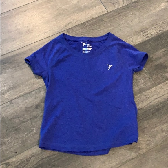 2 Athletic shirts - Picture 2 of 3